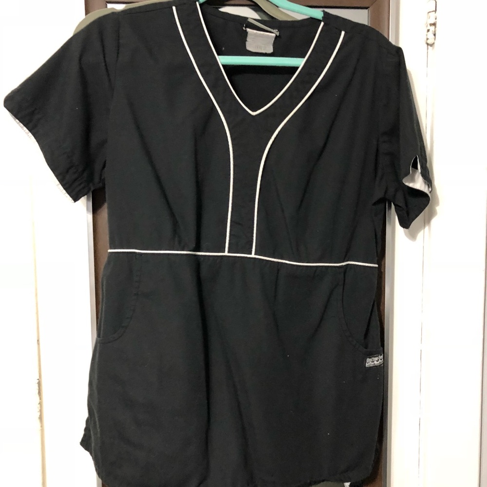 Maternity scrubs